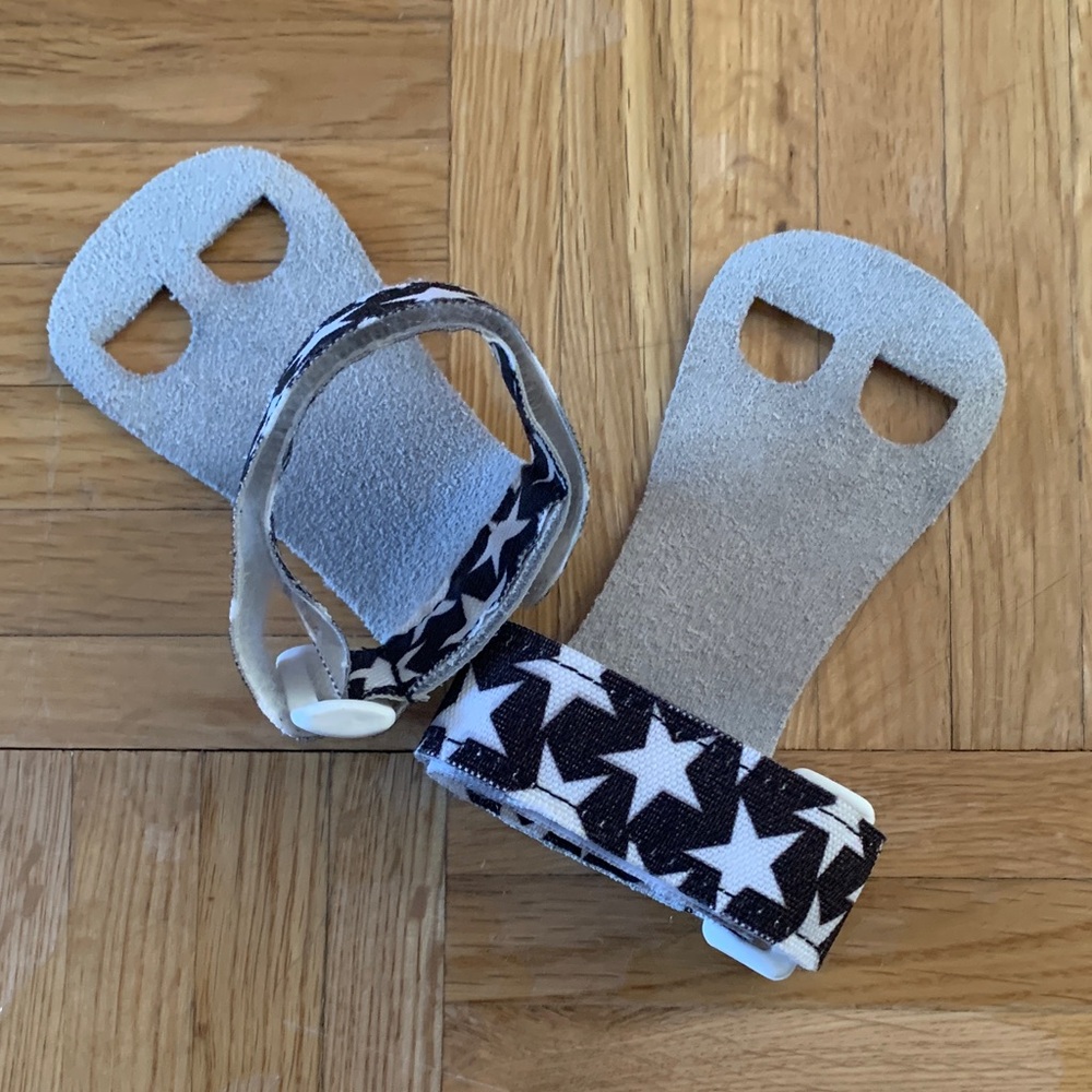 Kids Gymnastics Grips - Adjustable Velcro Wristband - Suede Hand Grip